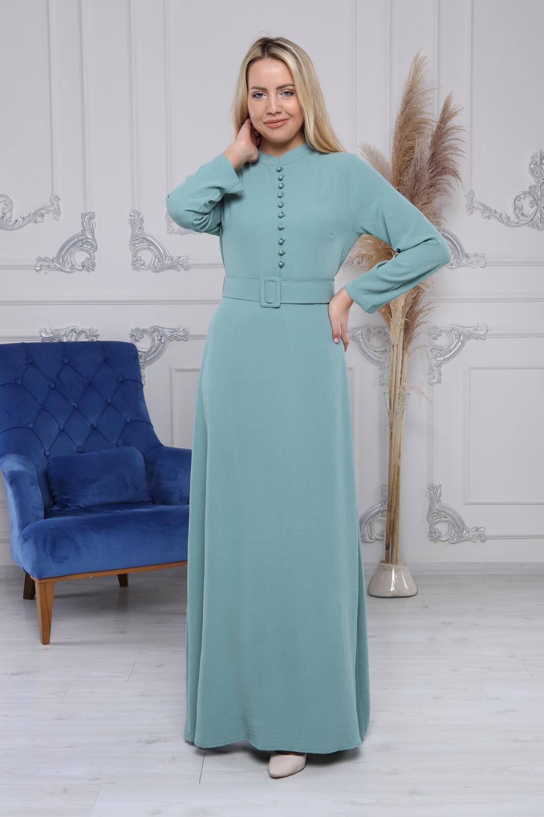 SÜS DÜĞMELİ KEMERLİ ELBİSE